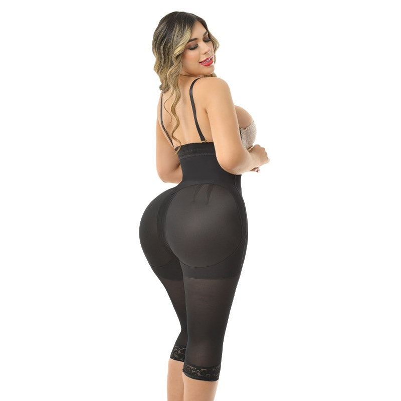 BBL Hourglass figure with a small waist and two sizes larger in the hips. 9590